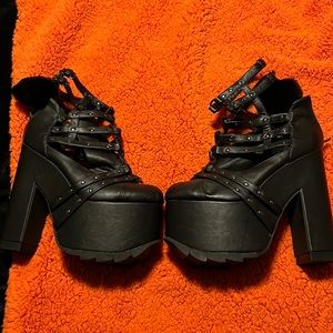 Demonia heels